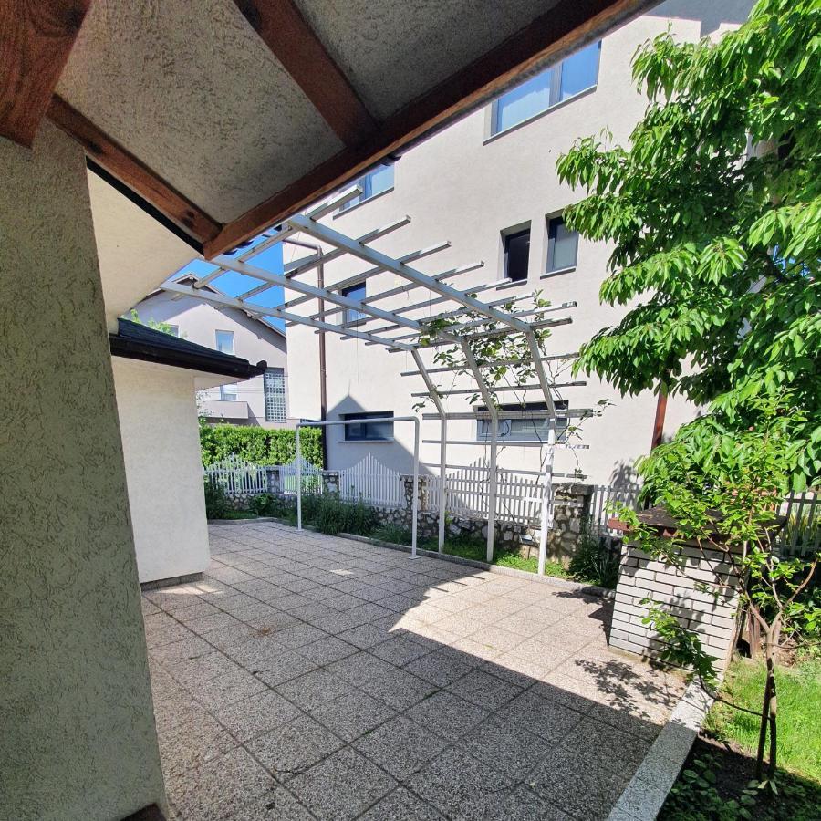 Apartments Arna Visoko Exterior photo