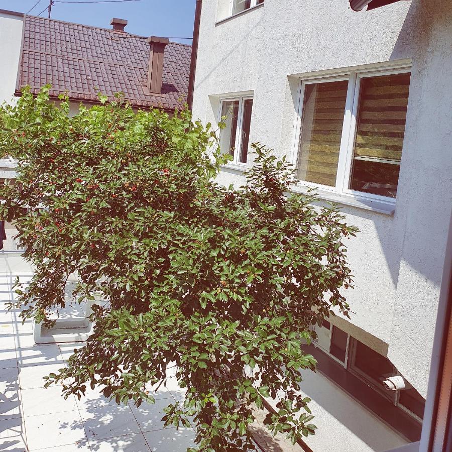 Apartments Arna Visoko Exterior photo
